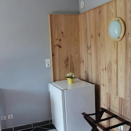 维顿莱斯峡谷酒店 2* 卡斯特拉讷